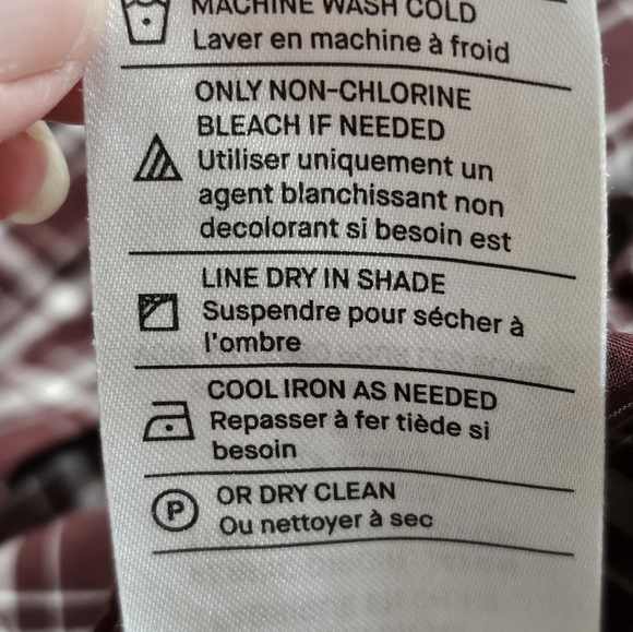 Vince. Men's Classic Fit Plaid Button Down Shirt Size Med Maroon White Pockets‎ - Picture 12 of 13